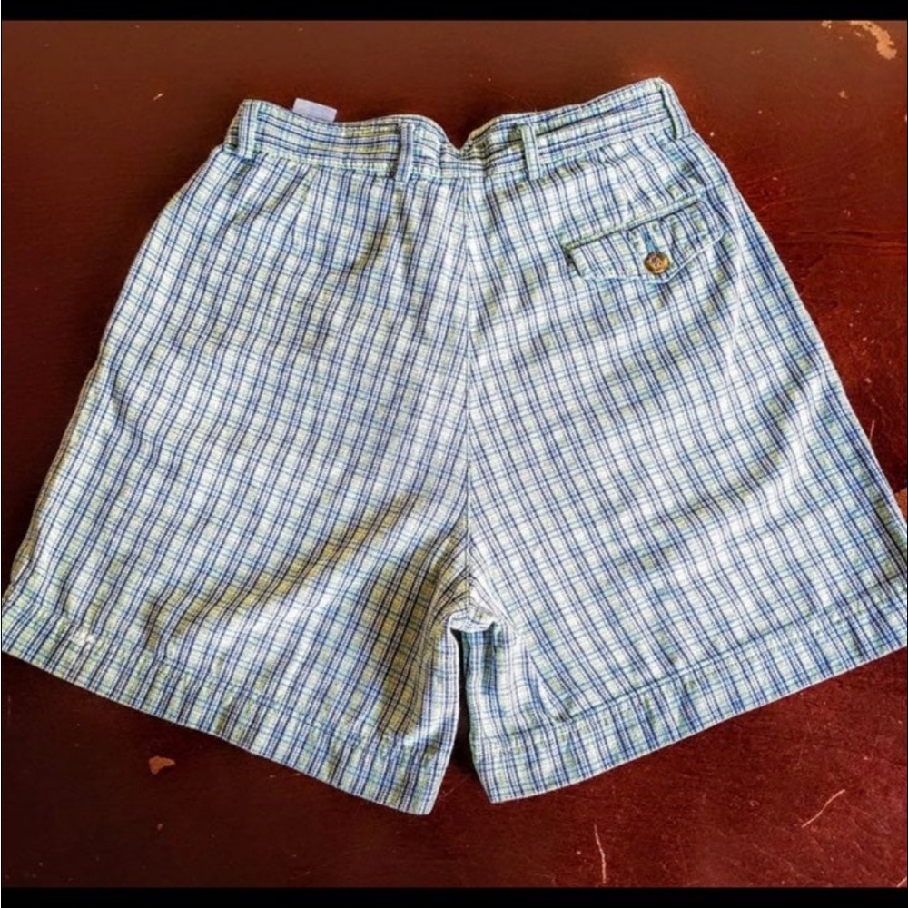 Women’s Vintage Green & Blue plaid shorts with pockets - Picture 5 of 6